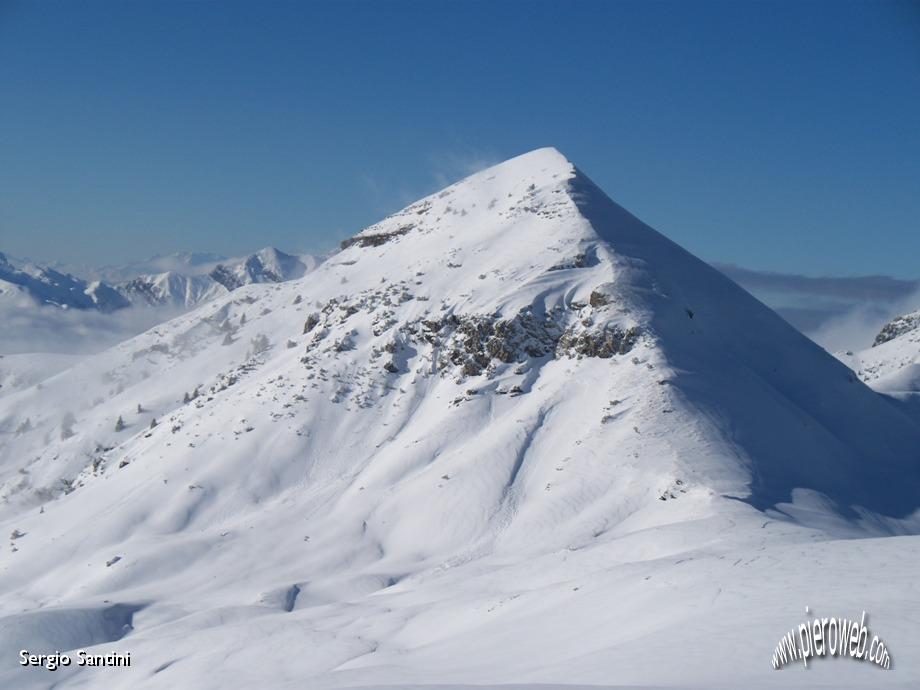 12 Sodadura piramide quasi perfetta.JPG